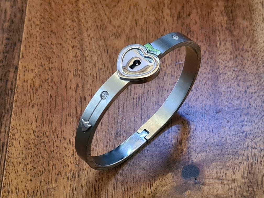 Locking Bracelet Necklace Set