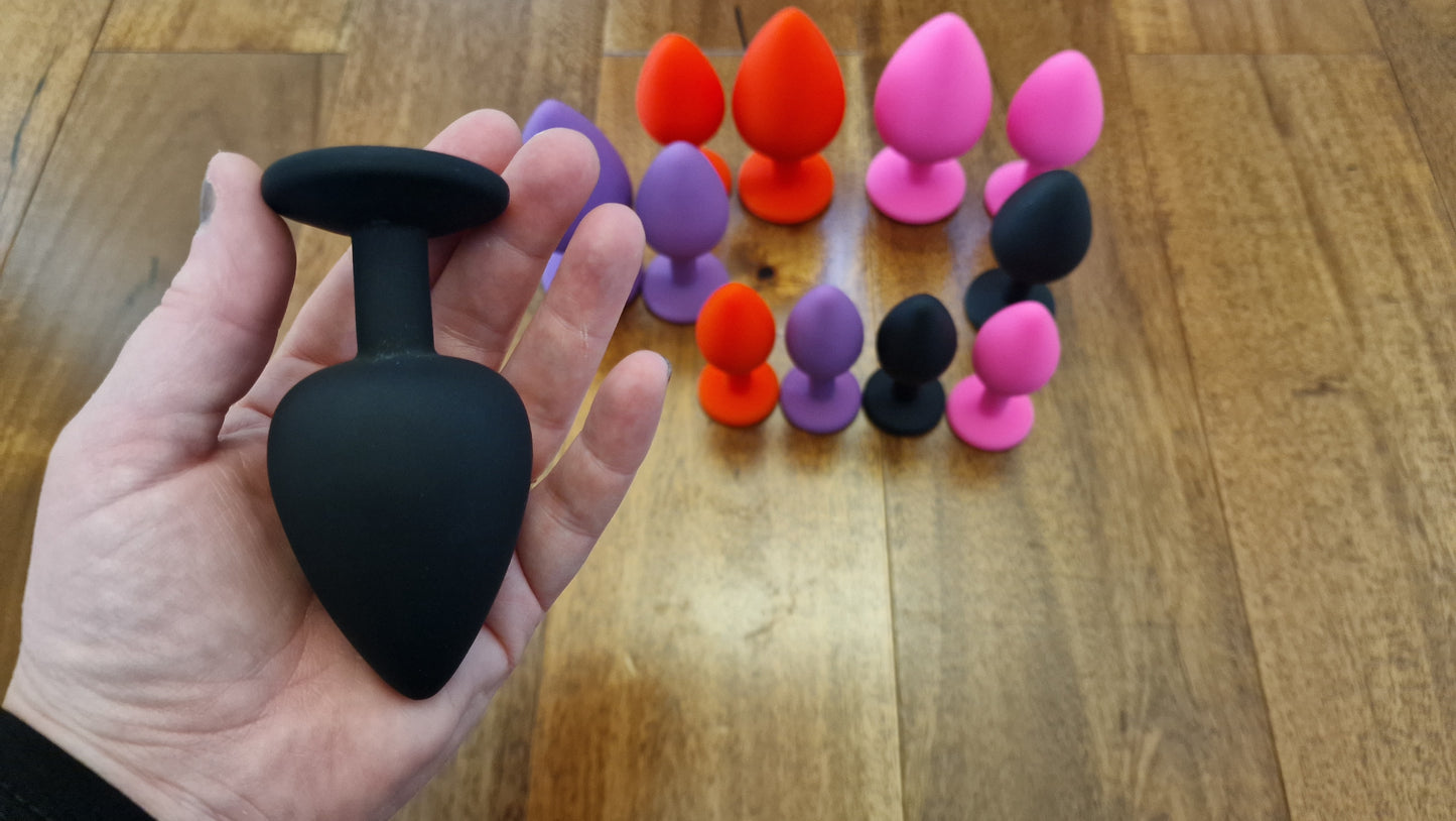 Silicone Plug with Jewel – 3 Sizes, 4 Colours, UK Seller for Glamorous Style