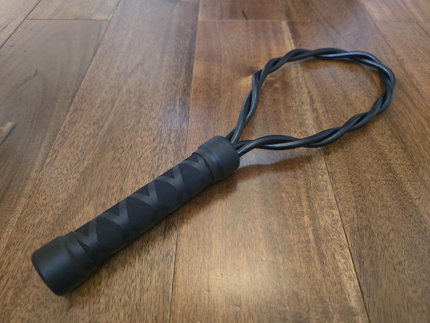 Black Cable Loop Paddle – Twisted Textured Finish, Handmade UK