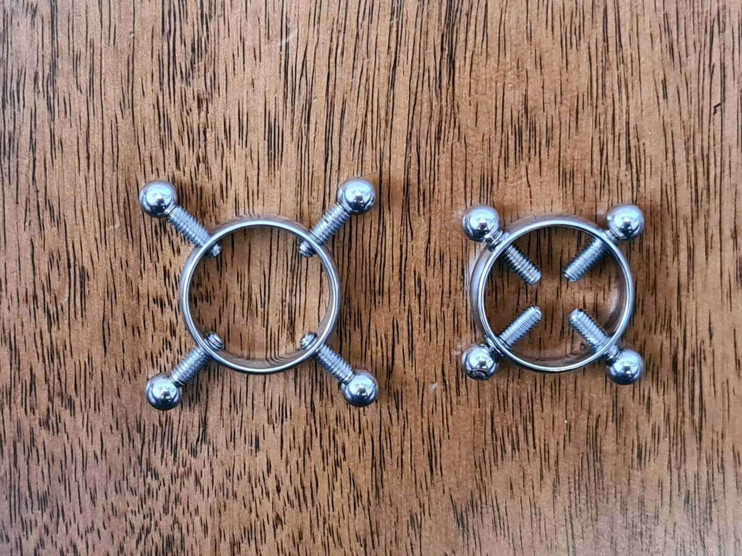 Adjustable Screw Clamps Body Jewellery Accessory from UK Seller