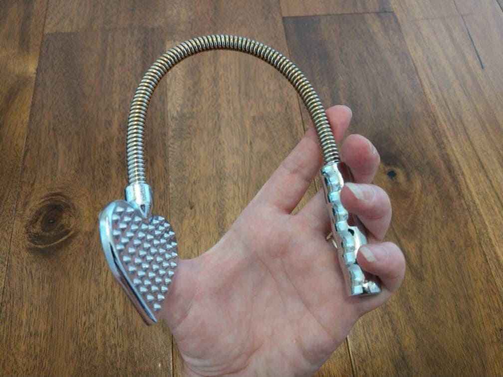 Stainless Steel Heart-Shaped Paddle for Ultimate Impact Play