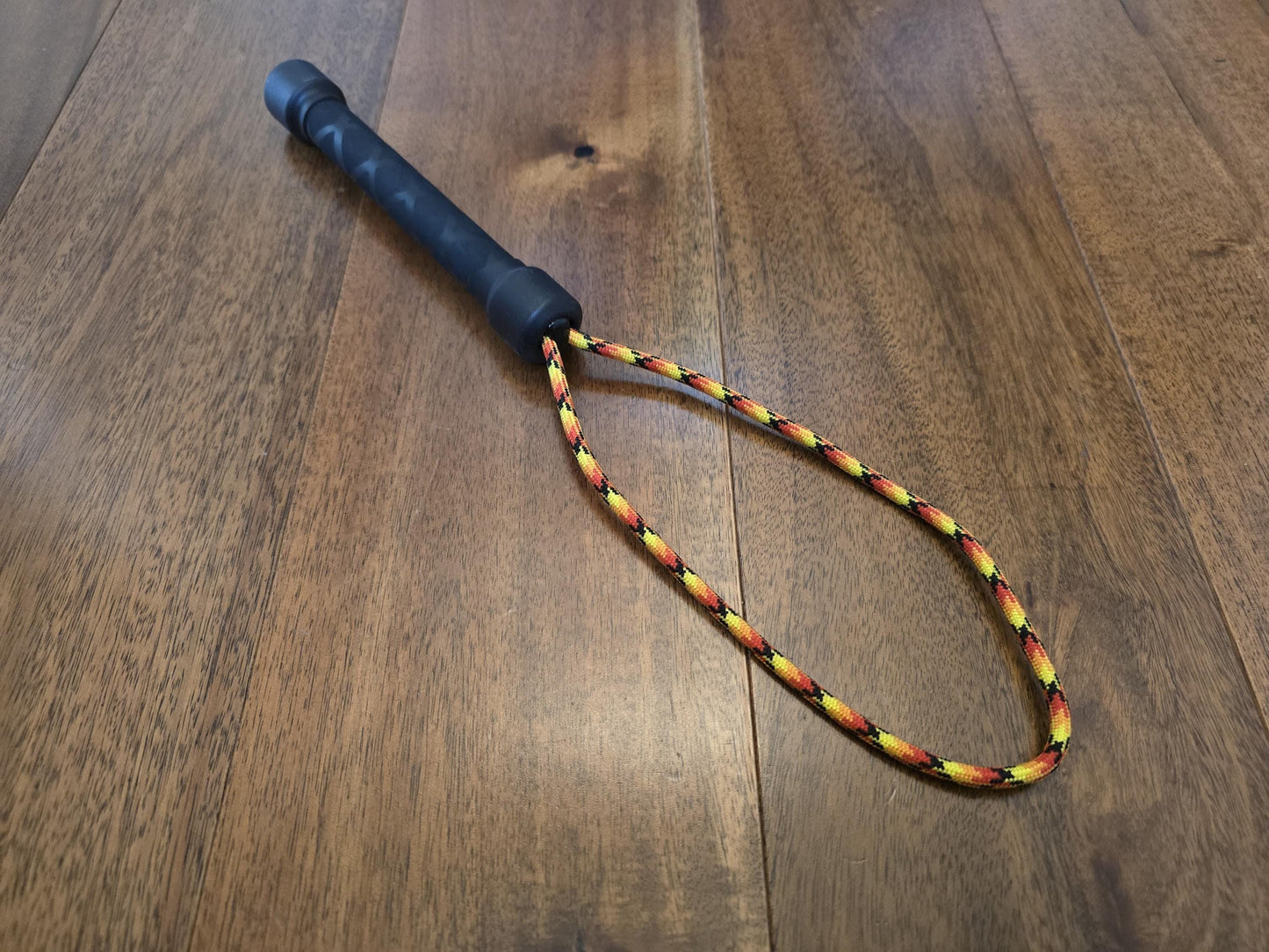 Paracord Loop Paddle - Handmade in the UK with Up-cycled Core
