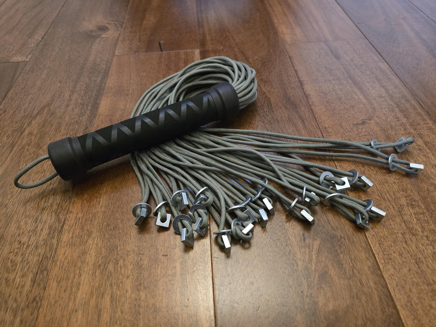 Nuts and Washers Paddle - Paracord Loops - Handmade UK