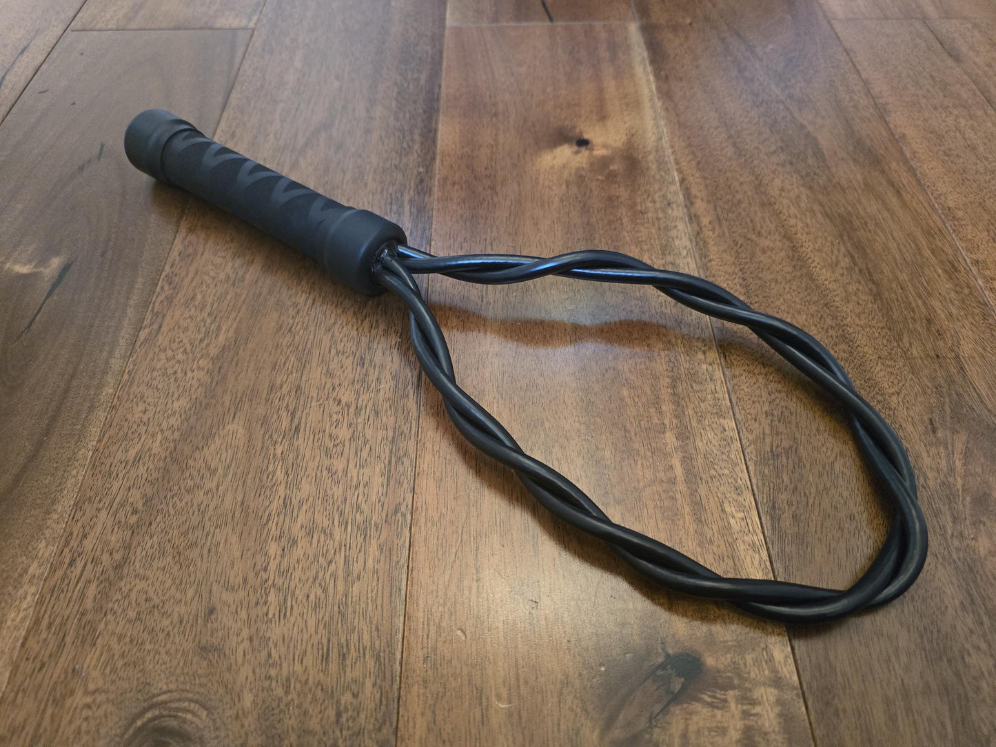 Black Cable Loop Paddle – Twisted Textured Finish, Handmade UK