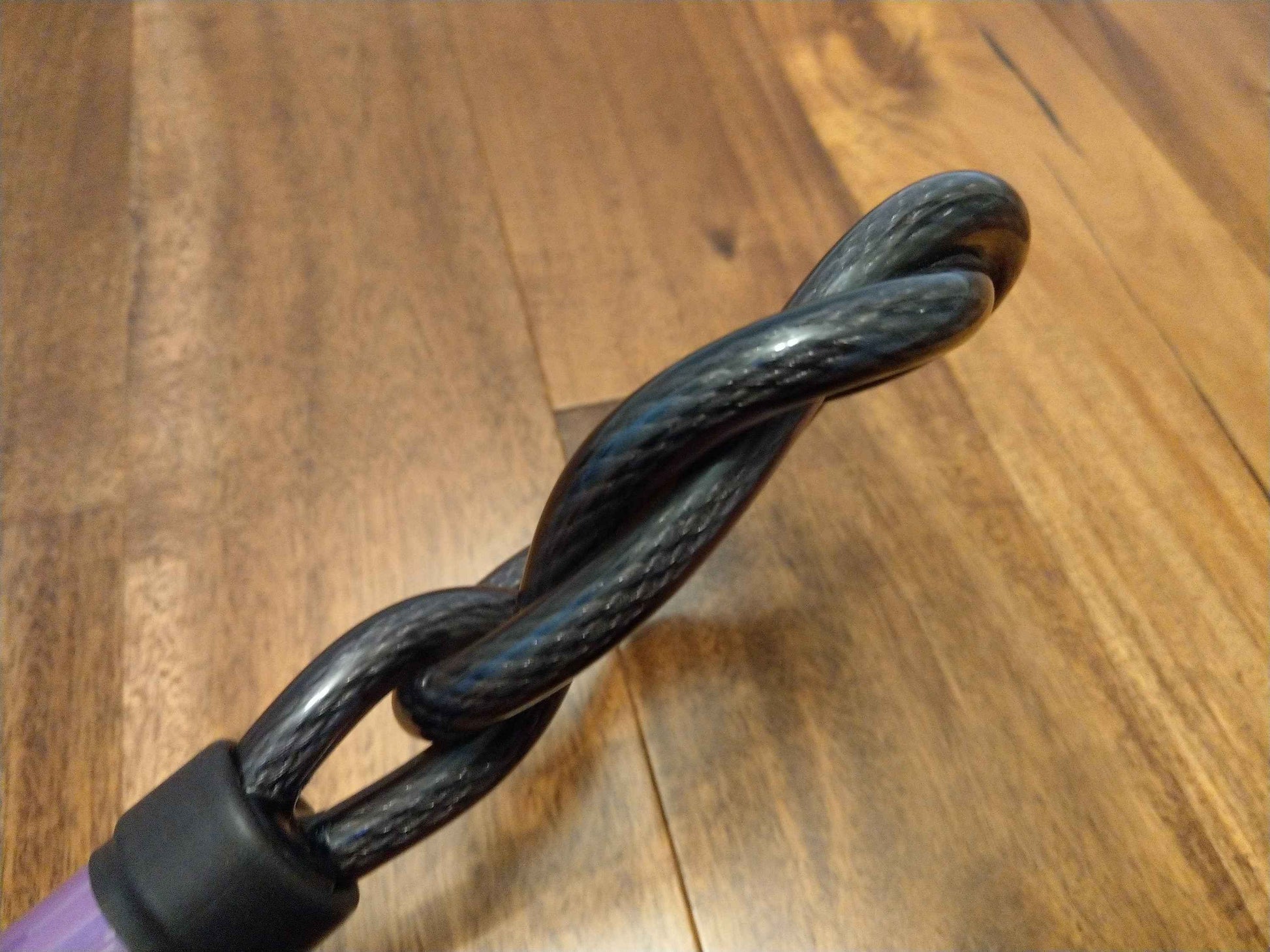 Black Twist Loop Rug Beater – Steel Cable Core, UK Made